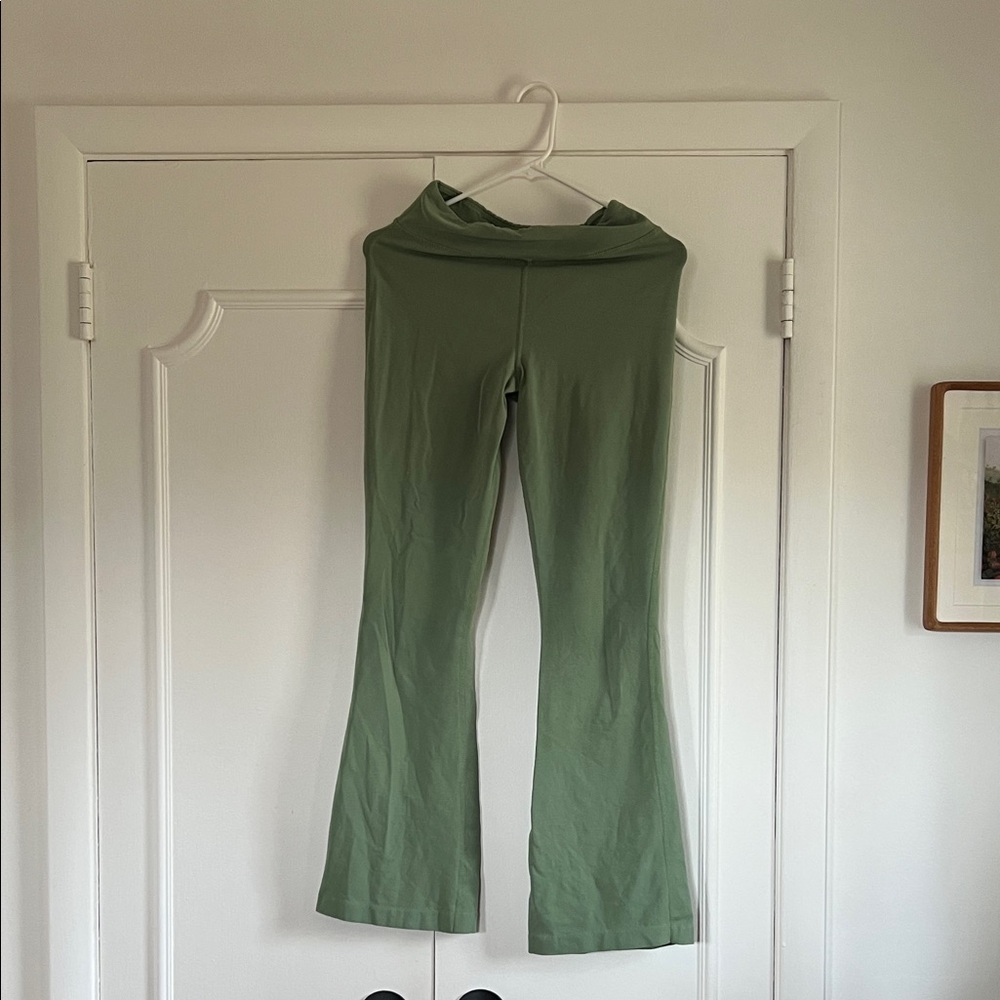 Mate the label flare leggings